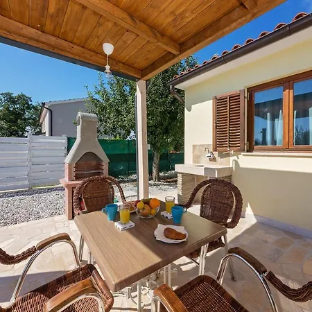 Casa Vita Muntrilj Tinjan