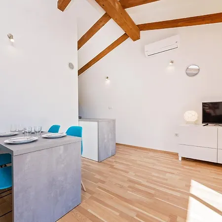 Apartament Casa Vita Muntrilj *