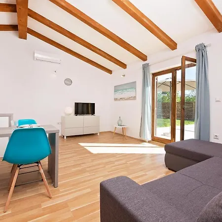 Casa Vita Muntrilj * Tinjan