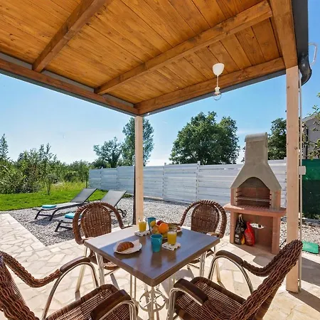 Apartament Casa Vita Muntrilj *