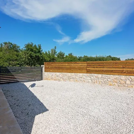 Casa Vita Muntrilj * Tinjan