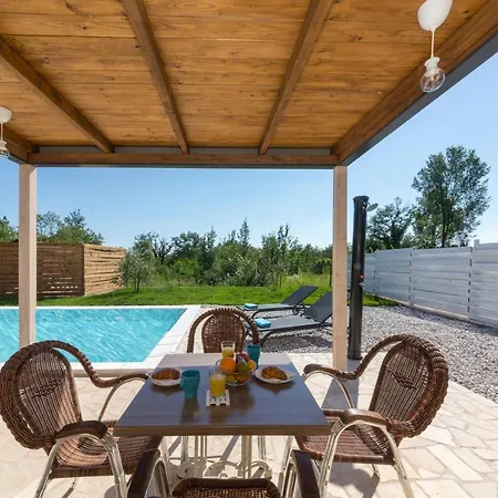 Casa Vita Muntrilj Tinjan